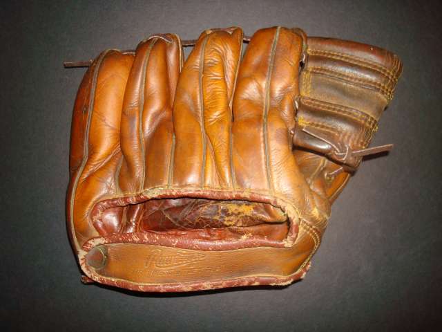 Mickey Mantle Rawlings MM8 Back